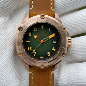 Reloj Steeldive SD1943S con diseño de tornillos de bronce macizo