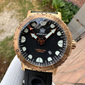 Reloj de buceo Steeldive SD1982S Cusn8 de bronce de 46,5 mm y 25000 m